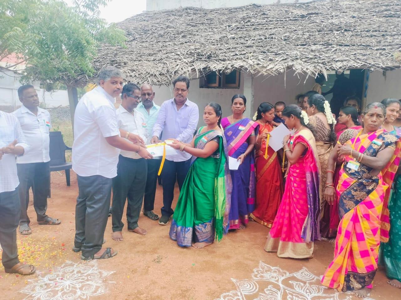 Successfully completed a tailoring training program